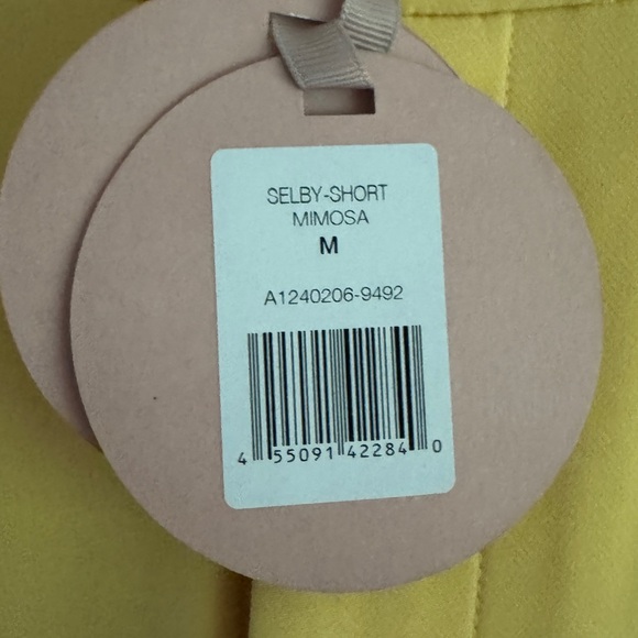 Shop Alexis - Picture 3 of 6